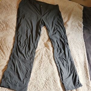 Columbia Men's Dark Gray Cargo Pants